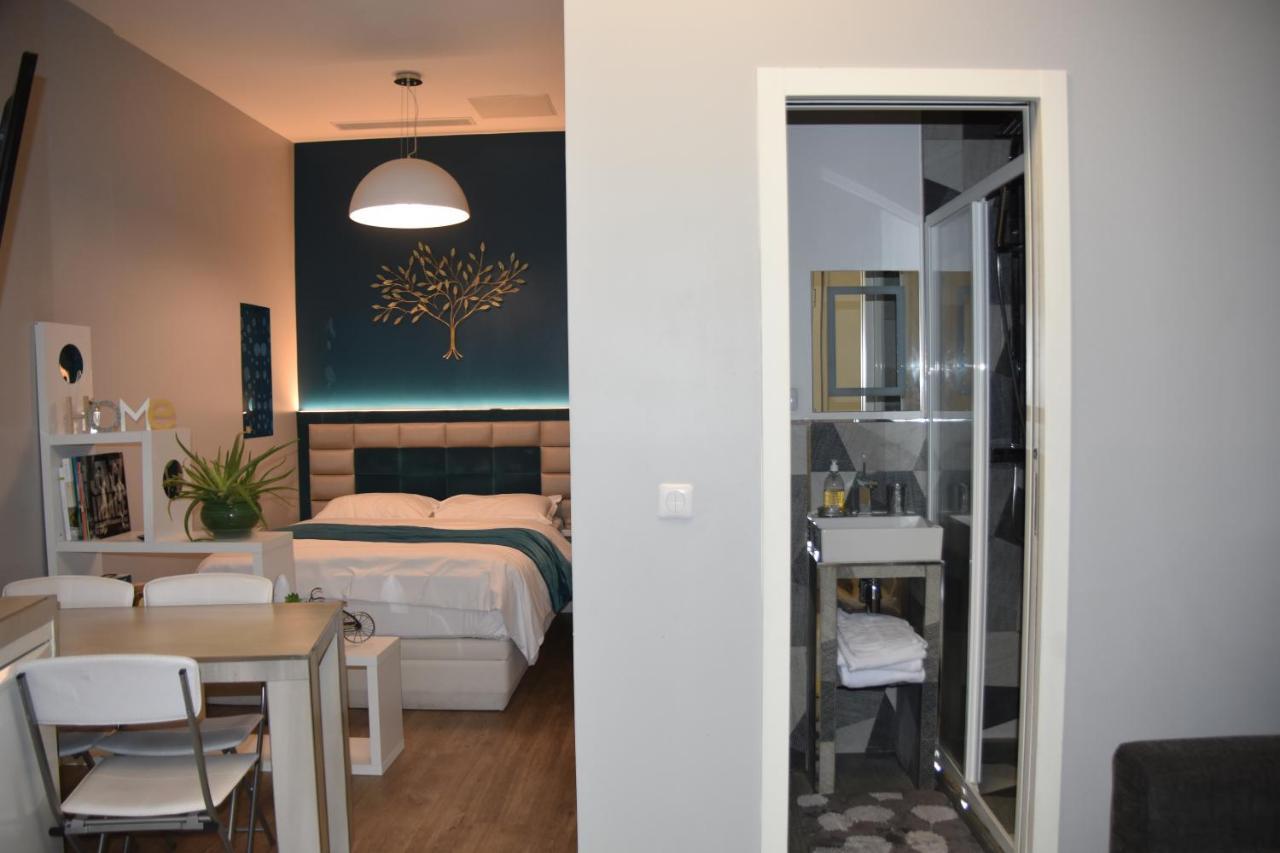 Eiffel Tower In Guest house