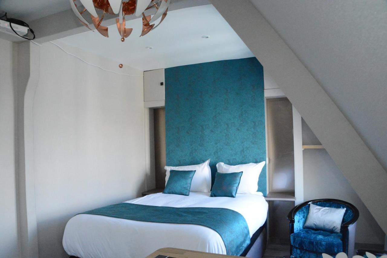 Eiffel Tower In Guest house